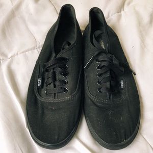 VANS | black classic, low rise vans